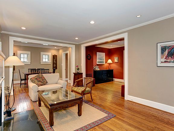 3rd image of 4000 Vacation Ln