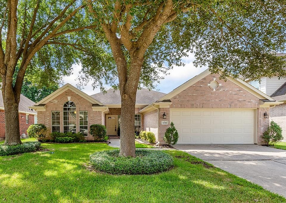 1st image of 6018 Lacey Oak Dr