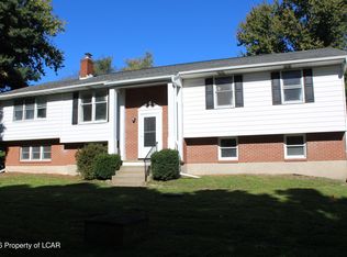 10 W Valley View Dr, Sugarloaf, PA 18249