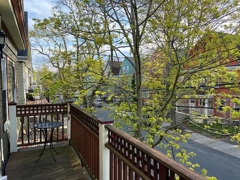 39 Pearson Ave — Photo 3