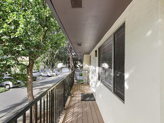 4th image of 1724 Fremont Ct APT 4