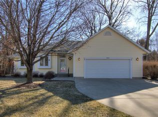 1026 Creek Ridge Ct, Menomonie, WI 54751