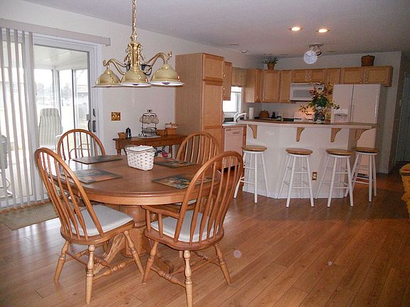 Kitchen/Dining
