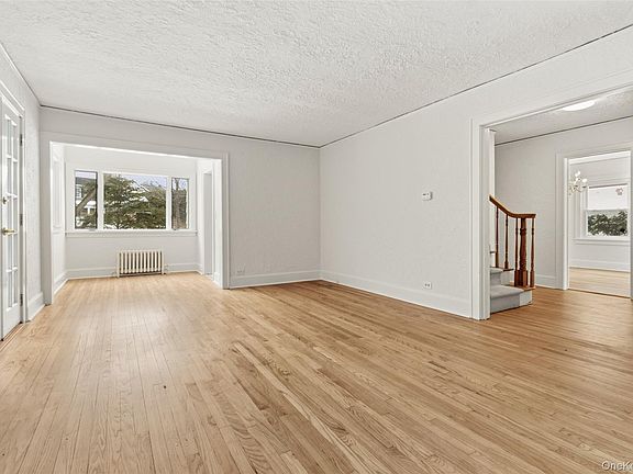 5th image of 23 Garretson Road