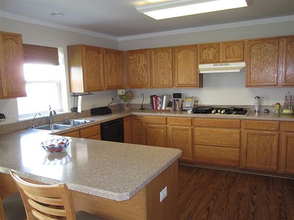 5th image of 21345 Carlton St