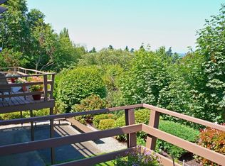 13749 16th Ave SW, Burien, WA 98166