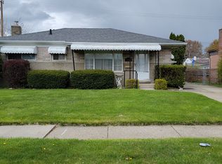 15855 Loreto St, Roseville, MI 48066