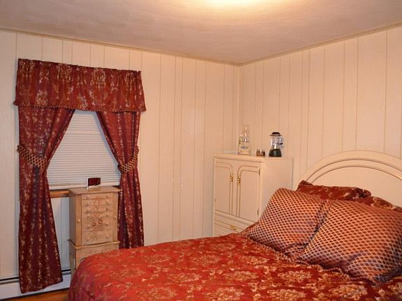 Bedroom 1a