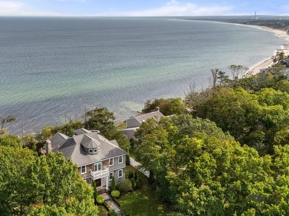31 Monisa Kay Dr, Plymouth, MA 02360