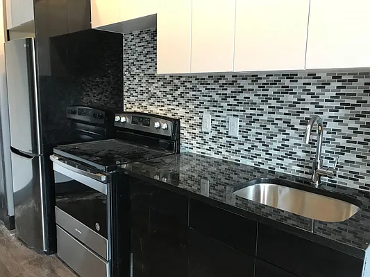 Rented by Premier Metro Realty Corp | media 20