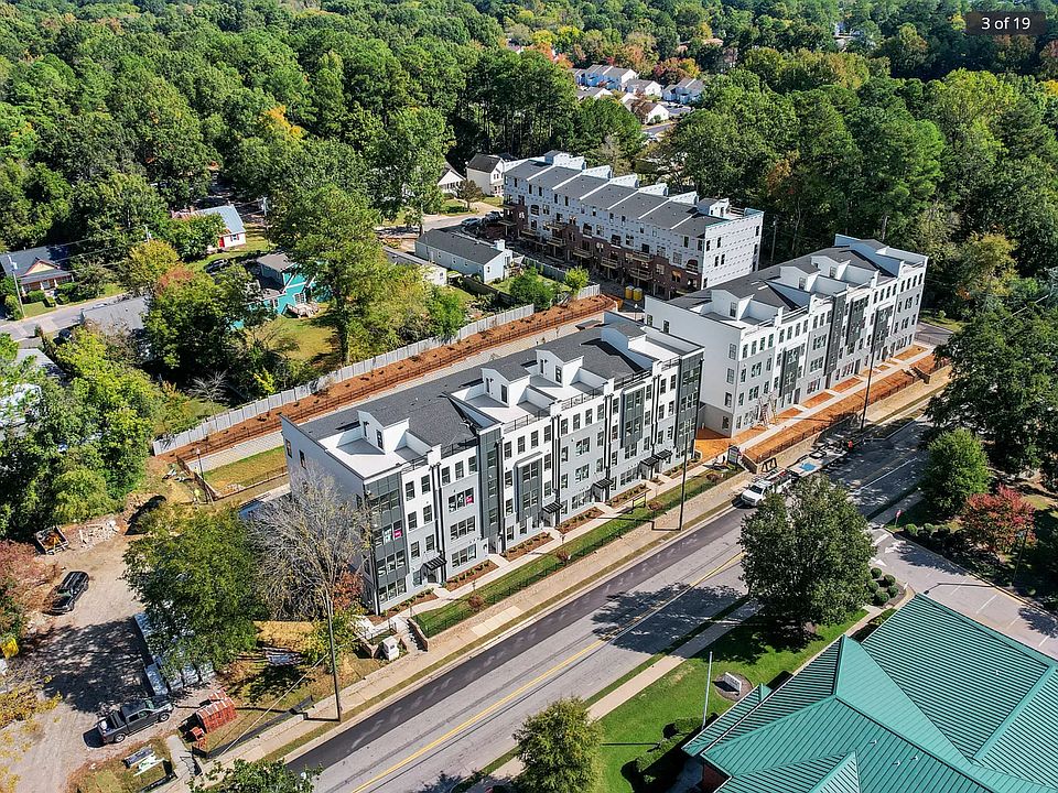 Magnolia Square, Wake Forest