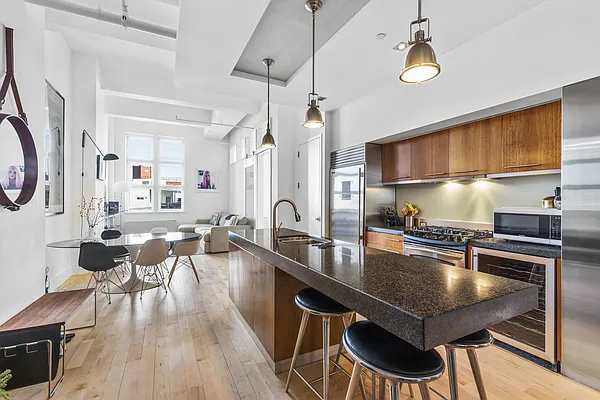 Sold by Avenues Real Estate | media 12