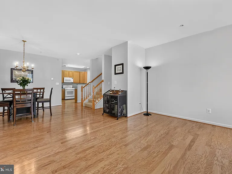 43081 Zander Ter — Photo 13