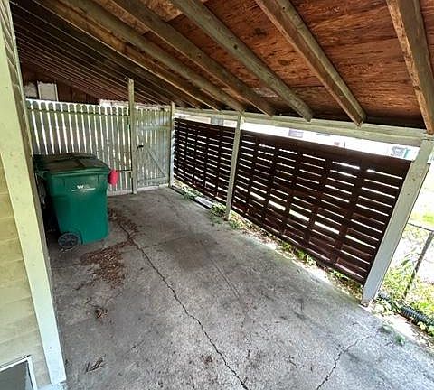 3rd image of 7628 Mallard Dr