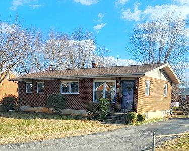 914 Fairhurst Dr, Roanoke, VA, 24012