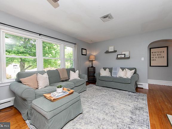2nd image of 100 Seeley Cohansey Rd