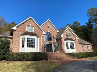 11516 Governors Dr, Chapel Hill, NC 27517