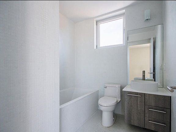 3rd image of 133 S 1st St #2-3F