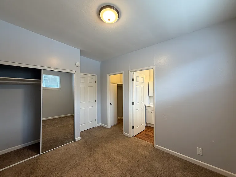 Tahoe Terrace Apartments — Photo 6