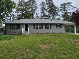 2164 Pawnee Dr SE, Marietta, GA 30067