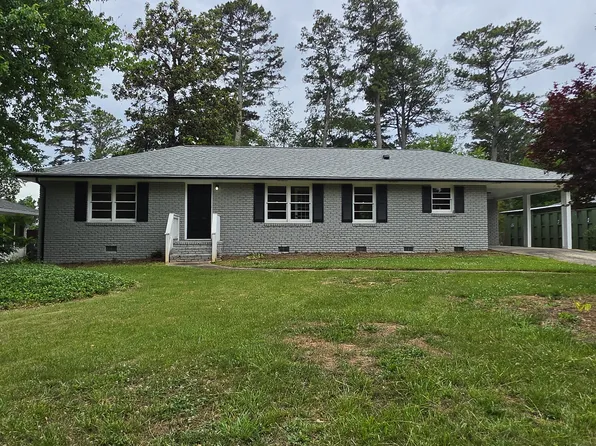 2164 Pawnee Dr SE, Marietta, GA 30067