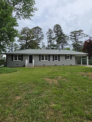 2164 Pawnee Dr SE Photo 1