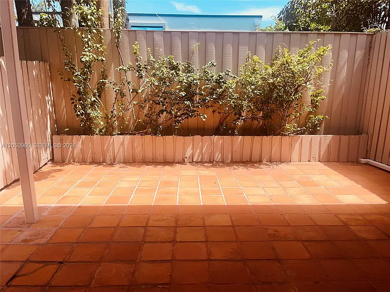 6853 SW 89th Ter — Photo 13