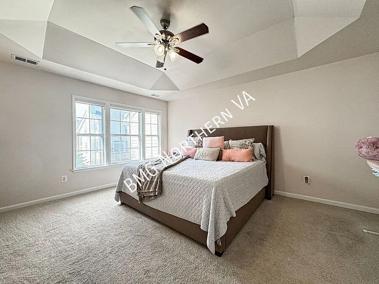 46119 Geneva Ter — Photo 14