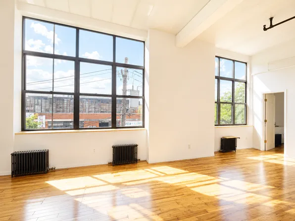 476 Jefferson Street image 1 of 11