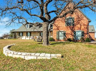 2065 Knob Hill Rd, Azle, TX 76020