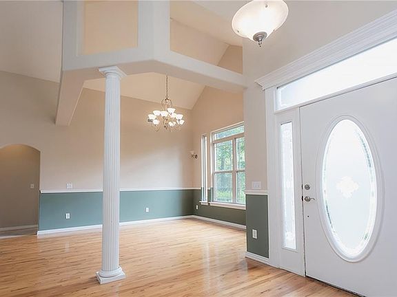 3rd image of 30 Boxford Dr