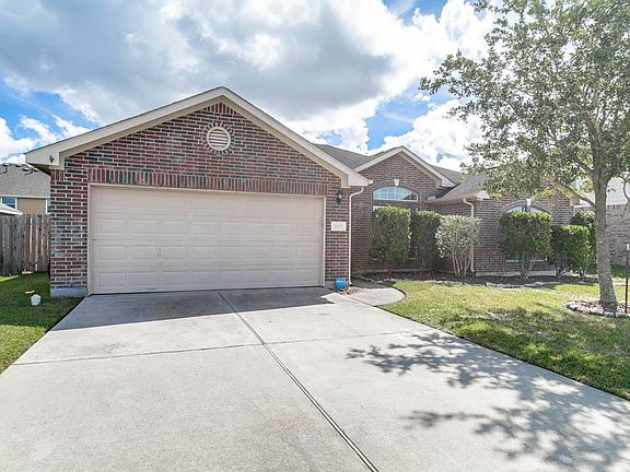 2nd image of 3903 Majestic Oak Ct