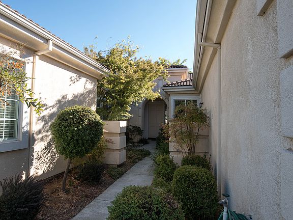 2nd image of 336 Crescent Dr