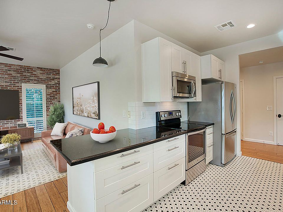 1st image of 1550 E CHEERY LYNN Road