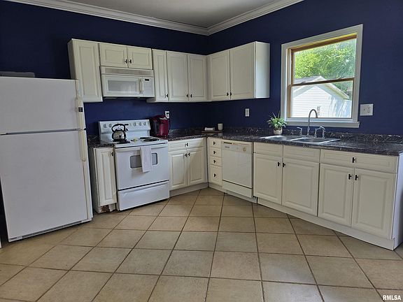 5th image of 302 Smith St