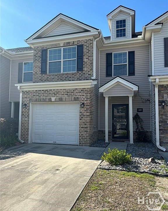 1st image of 1025 Canyon Oak Loop