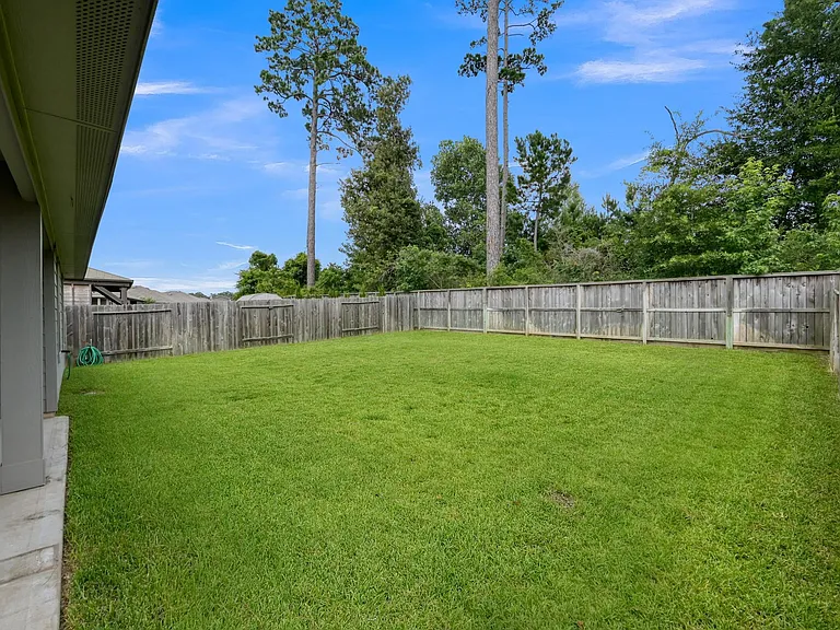 14149 Redwood Forest Trl — Photo 21