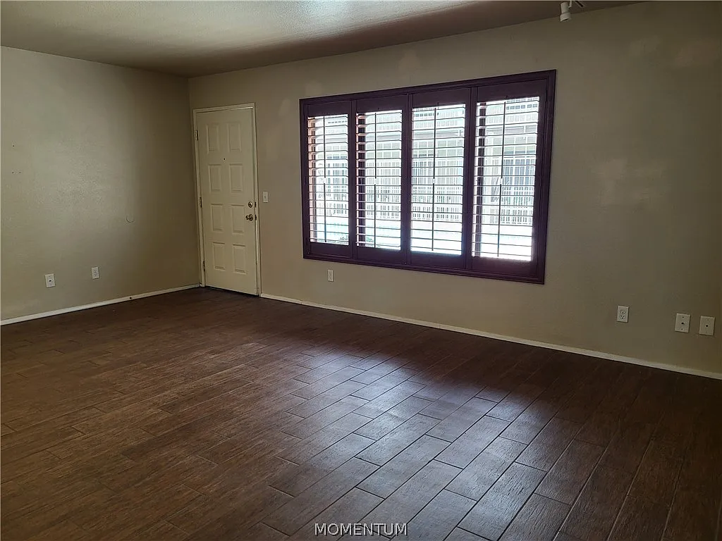 1 bed, 800 sqft, $1,100 — Photo 2