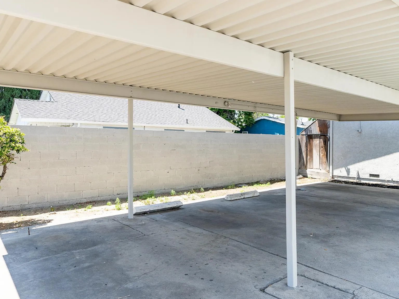 3 bed, 1200 sqft, $2,000 — Photo 4