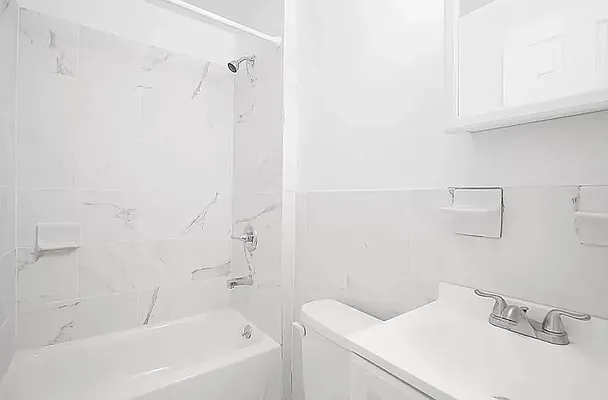 Rented by Avenues Real Estate | media 8