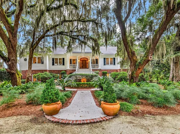 541 River Oaks Circle, Pawleys Island, SC 29585