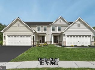 46 Long Bend Dr, Carlisle, PA 17015