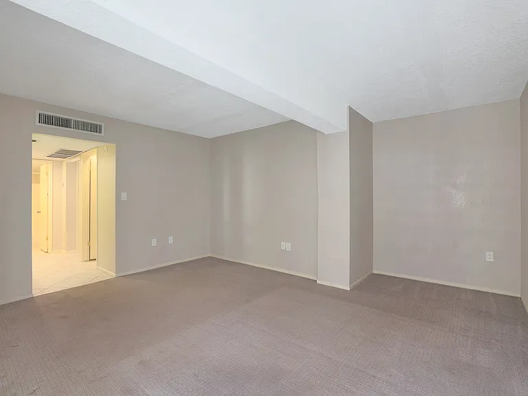 7402 E Carefree Dr #210 — Photo 12