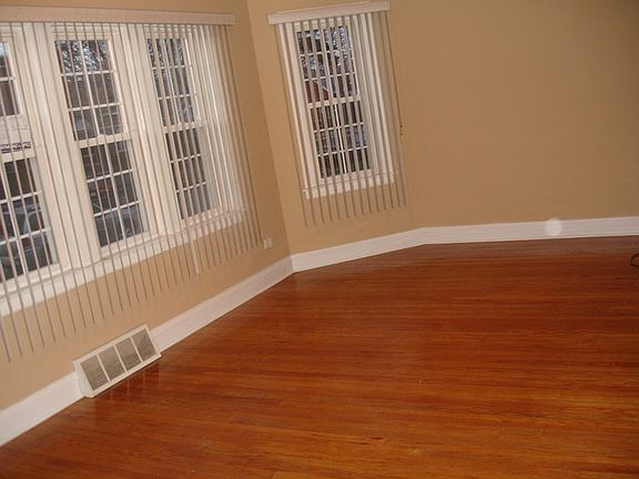 2nd image of 6117 S Komensky Ave