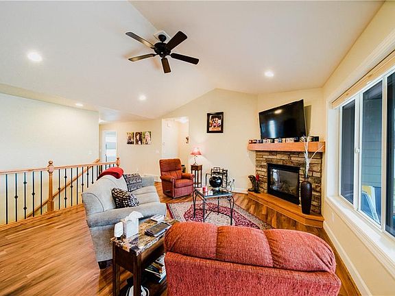 5th image of 2800 Arrowhead Meadows Dr