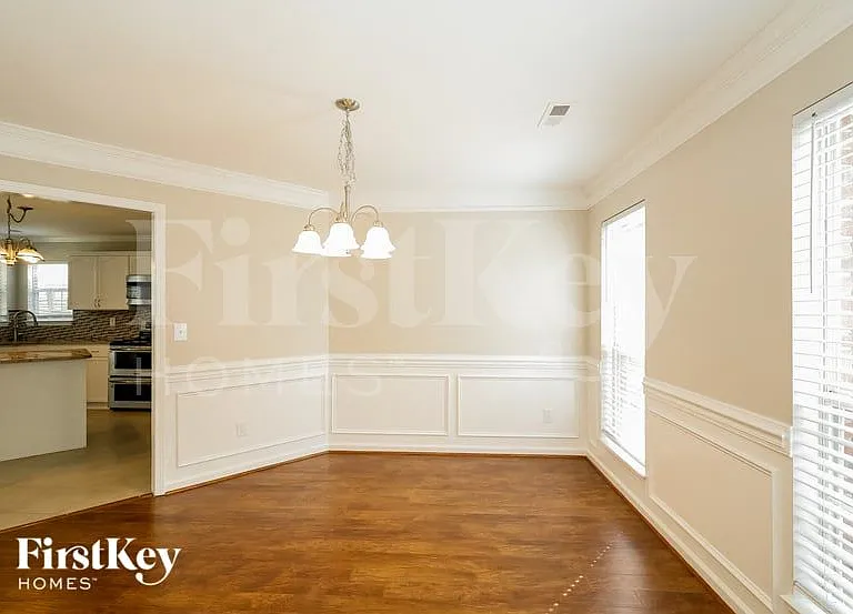 3614 Arthur St — Photo 5