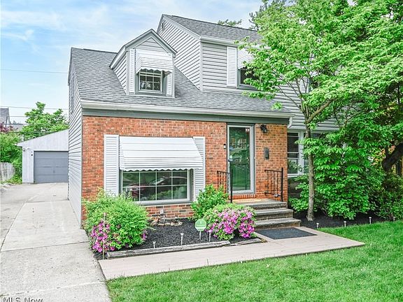 2nd image of 1406 Villa Dr