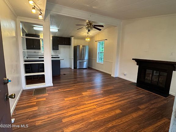 3rd image of 1254 Chatham Street