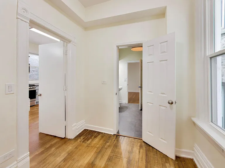 3450 W Diversey Ave #2 — Photo 23