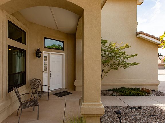 2nd image of 9808 Chantilly Rd NW